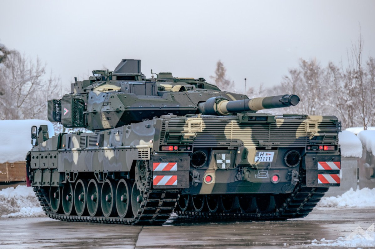 VIDEÓ - Tatán az első Leopard 2A7HU